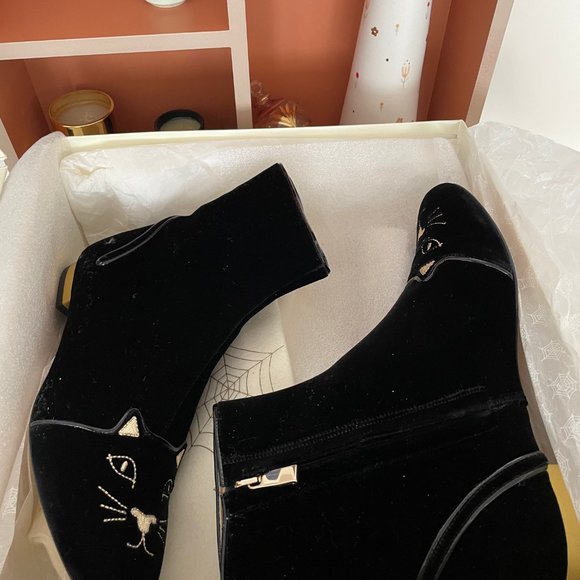 CHARLOTTE OLYMPIA Black Velvet Cat Embroidered Ankle Boots Size 38.5 - Picture 3 of 8